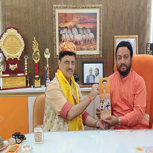 amit dixit with politician